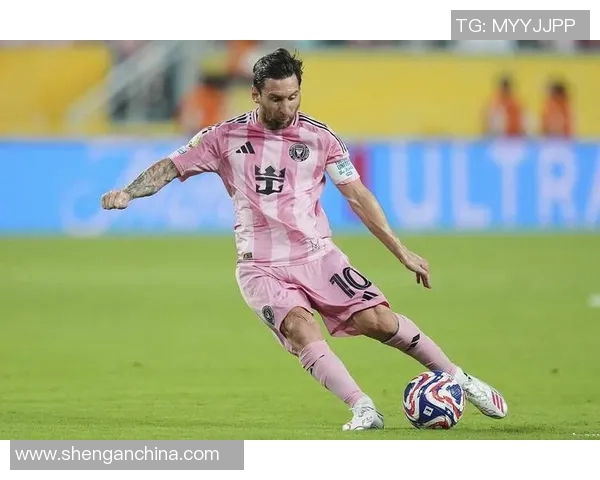 足球明星为年轻球员送上激励祝福寄语助力他们追逐梦想与成就辉煌未来